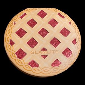 NEW!! Glamlite The Pie Palette